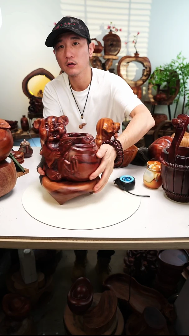 木香樟木摆件/小猪笔筒