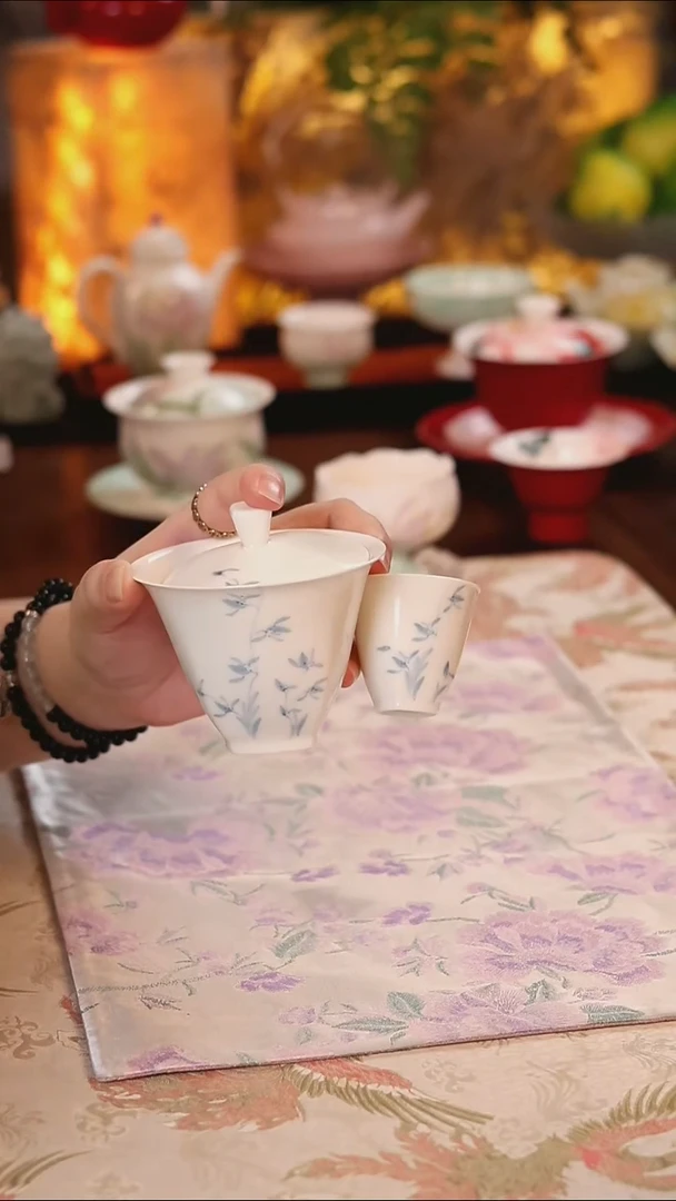 青花玉兰盖碗+杯哈哈哈