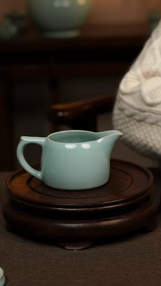 瓷片天青色井栏公道180ml微瑕不带礼盒