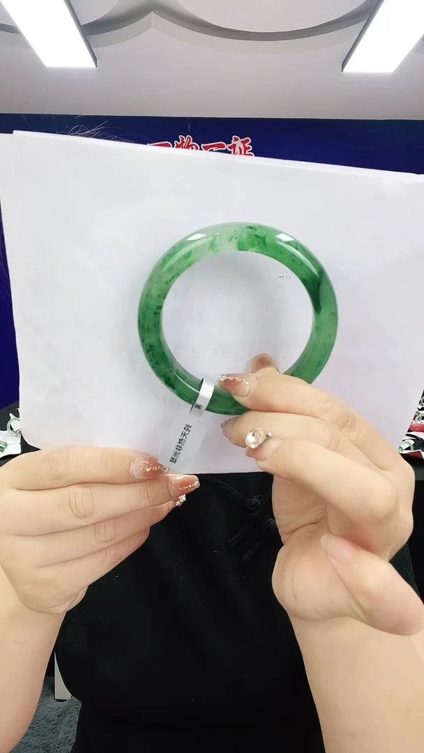 石英质玉（非洲翠）手镯合金1