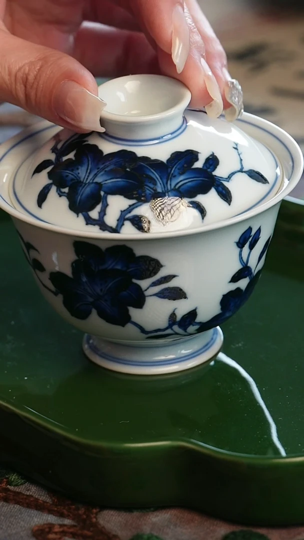 小卿亭青花杜鹃盖碗