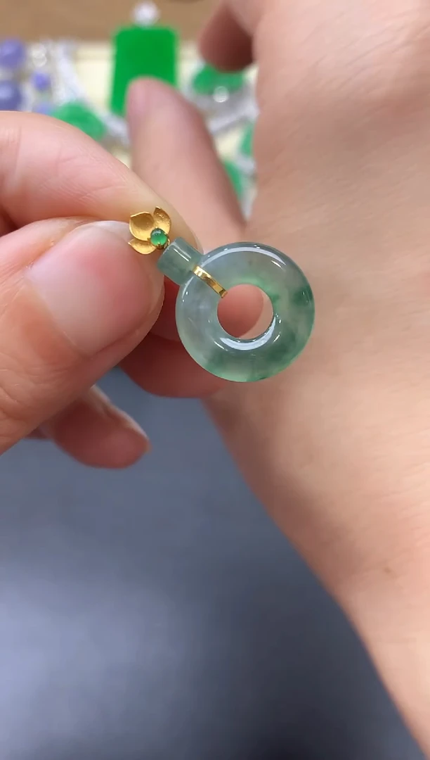 颈饰18K金镶嵌翡翠157-中国好珍宝