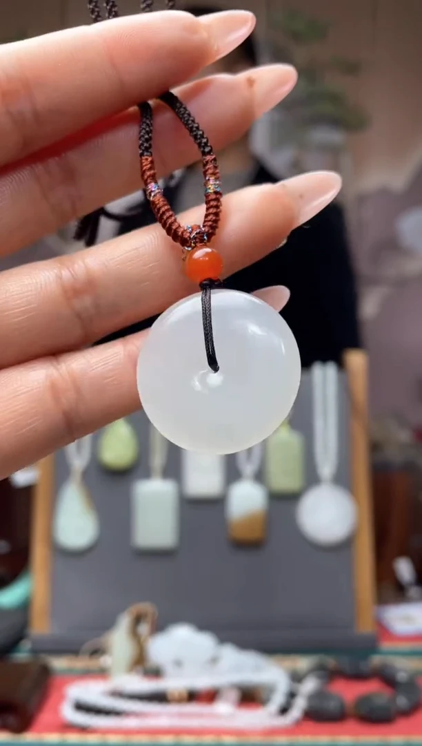 【闪购商品】和田玉颈饰未镶嵌一