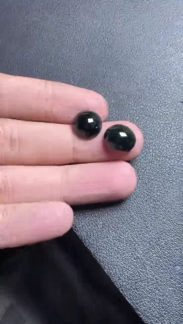 颈饰未镶嵌翡翠陈**?翡翠蛋面多样性发一个