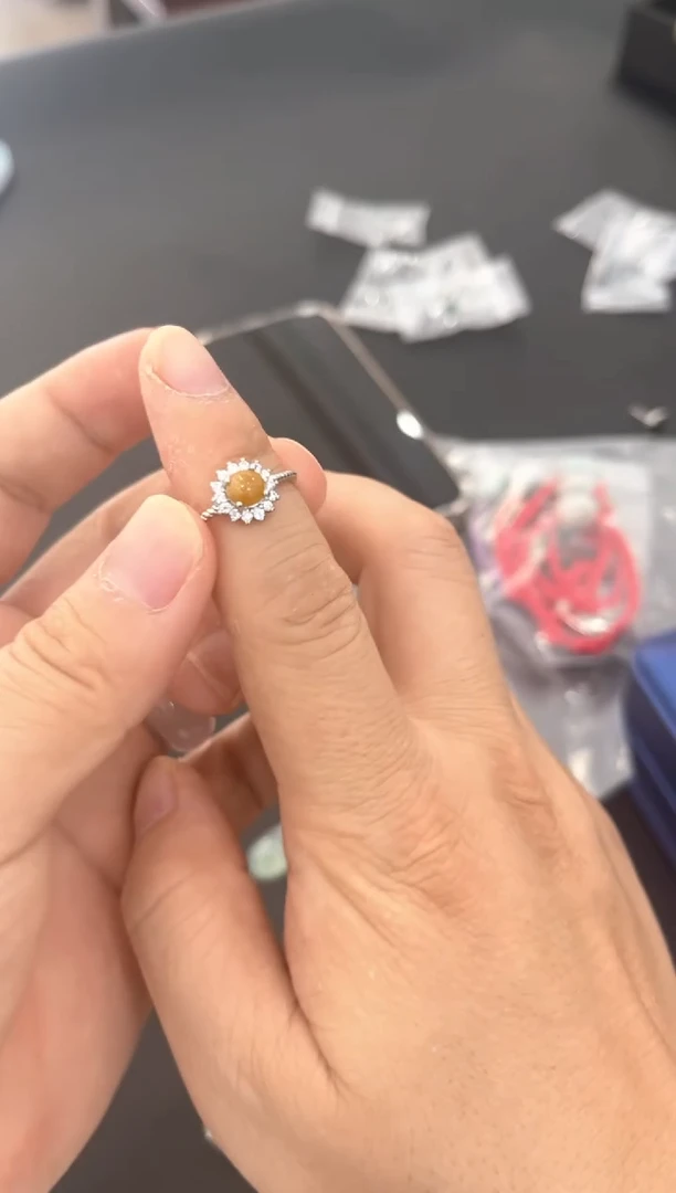 翡翠未镶嵌耳饰戒指