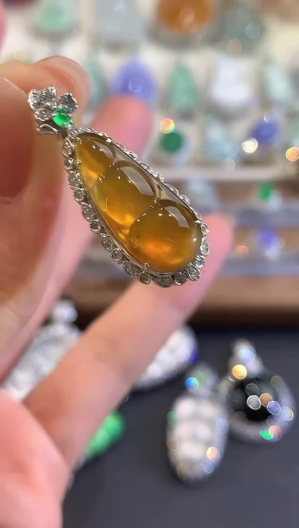 吊坠(不含链)18K金镶嵌翡翠q23