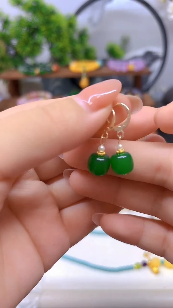 14K金镶嵌翡翠耳饰E887