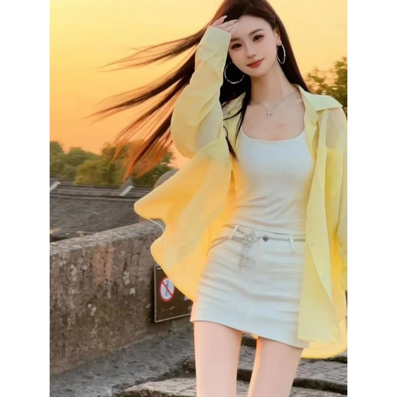 夏季穿搭一整套女装2025新款超好看温柔风防晒衬衫吊带短裙三件套