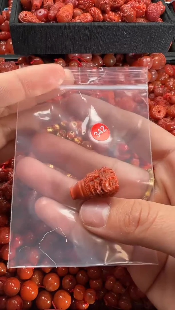 【闪购商品】南红玛瑙颈饰未镶嵌1