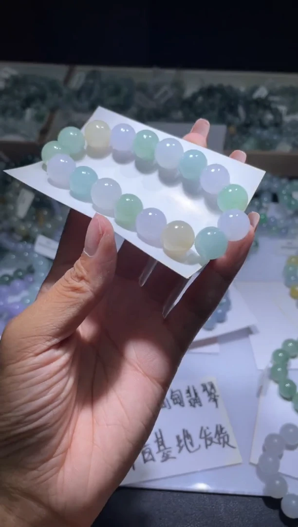 定制翡翠未镶嵌翡翠手串