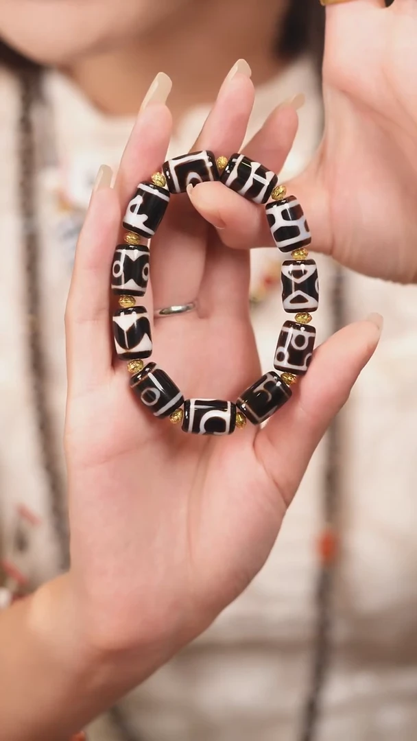 玛瑙/玉髓（覆膜）颈饰未镶嵌传世珠宝