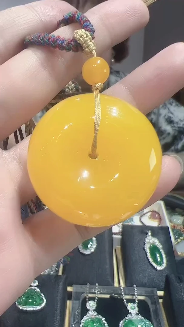 蜜蜡颈饰未镶嵌2025121826