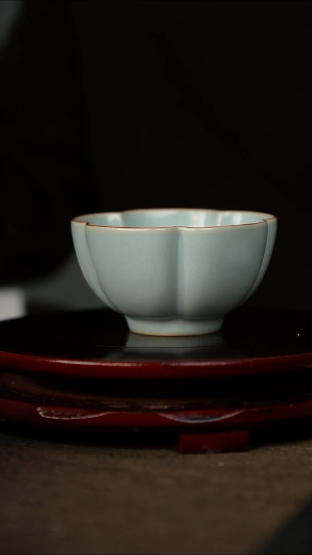 微微瑕 五瓣梅花杯 无底款