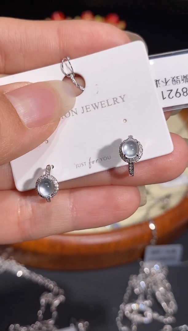 【闪购商品】翡翠耳饰18K金镶嵌耳饰