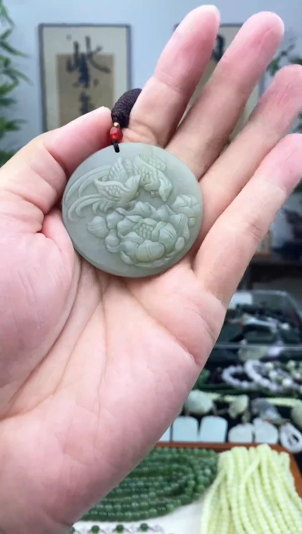 和田玉未镶嵌颈饰1