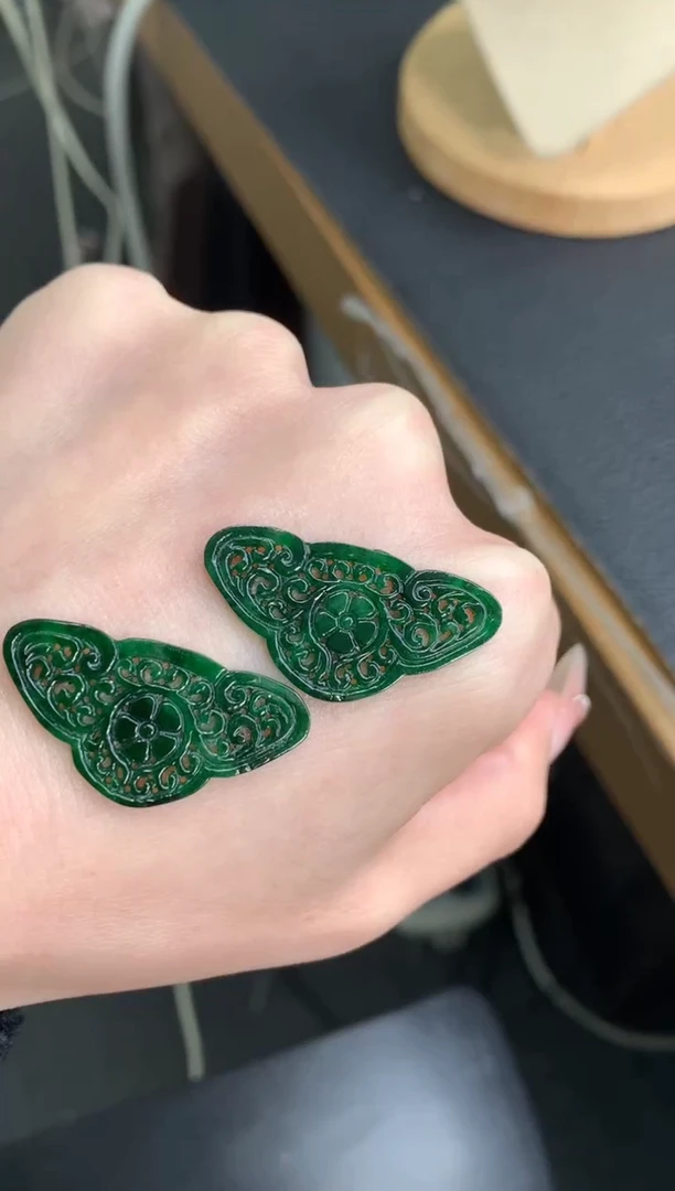 未镶嵌定制翡翠一对仿古耳坠