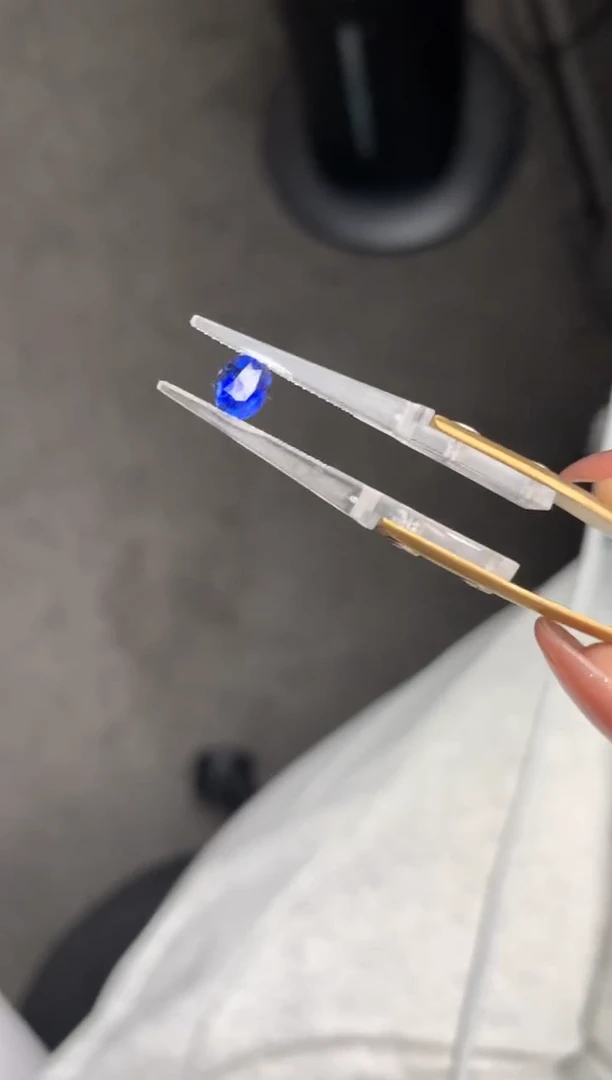 裸石蓝宝石1.1ct皇家蓝  FE  定制