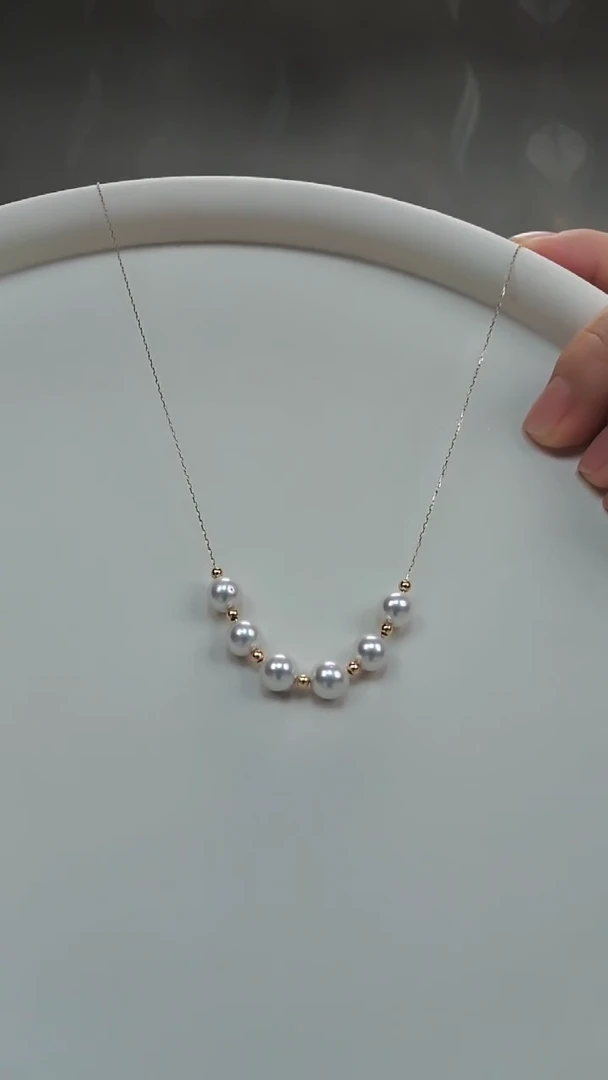 淡水珍珠18K金镶嵌颈饰高亮微笑项链