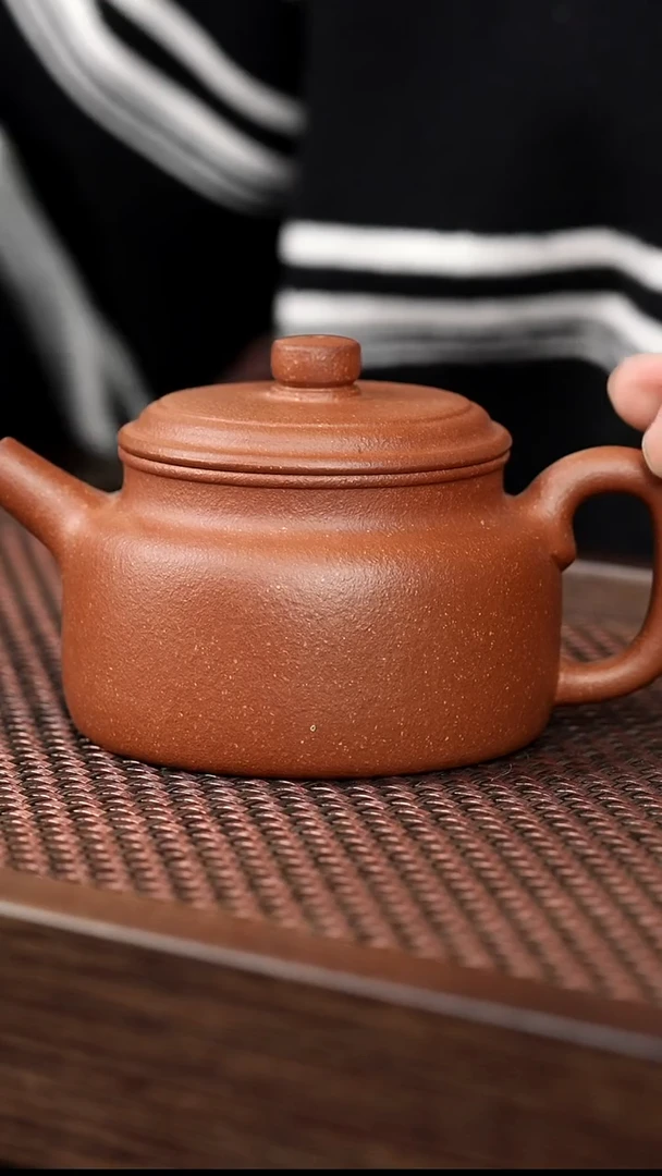 茶壶紫砂红降坡德中