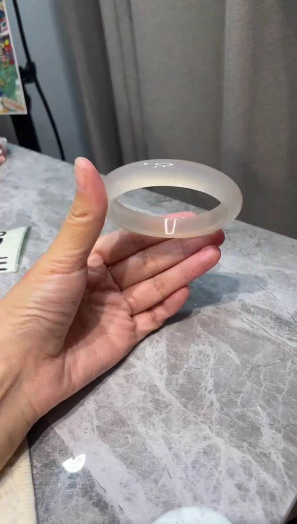 手镯玛瑙/玉髓未镶嵌55.8鉴赏期48小时