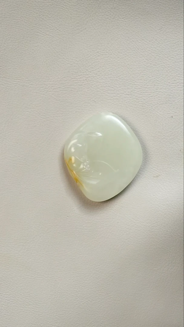 未镶嵌和田玉挂件荷花