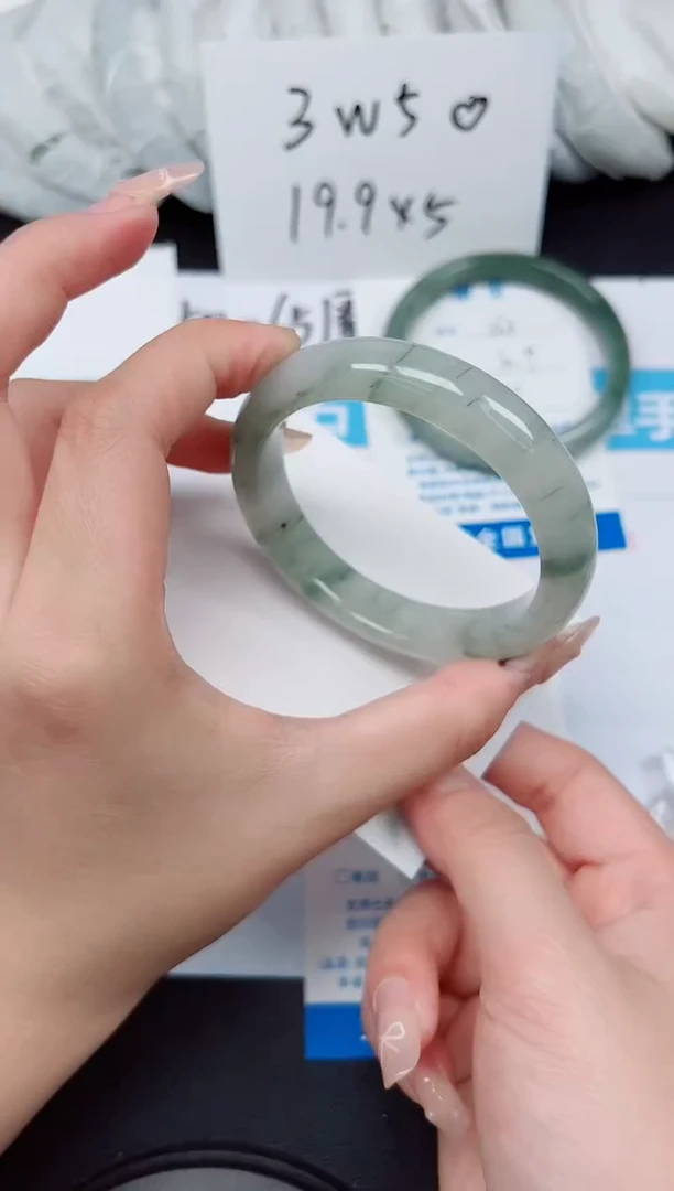 【闪购商品】石英质玉手镯未镶嵌G264-56.1