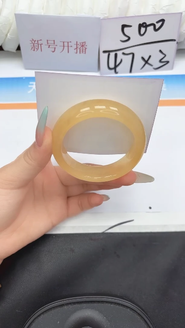 未镶嵌手镯石英质玉19-56