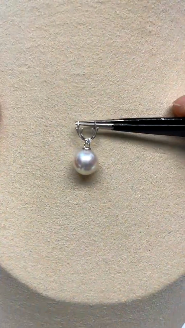 颈饰18K金镶嵌海水珍珠8-9