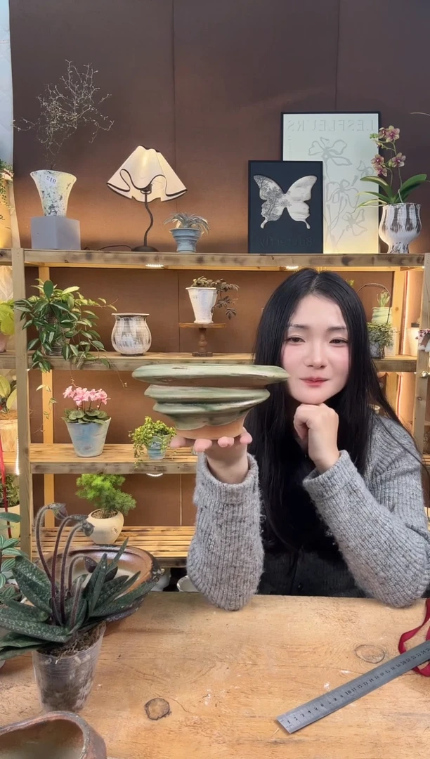 无花朵编号 937    景德镇手绘花盆