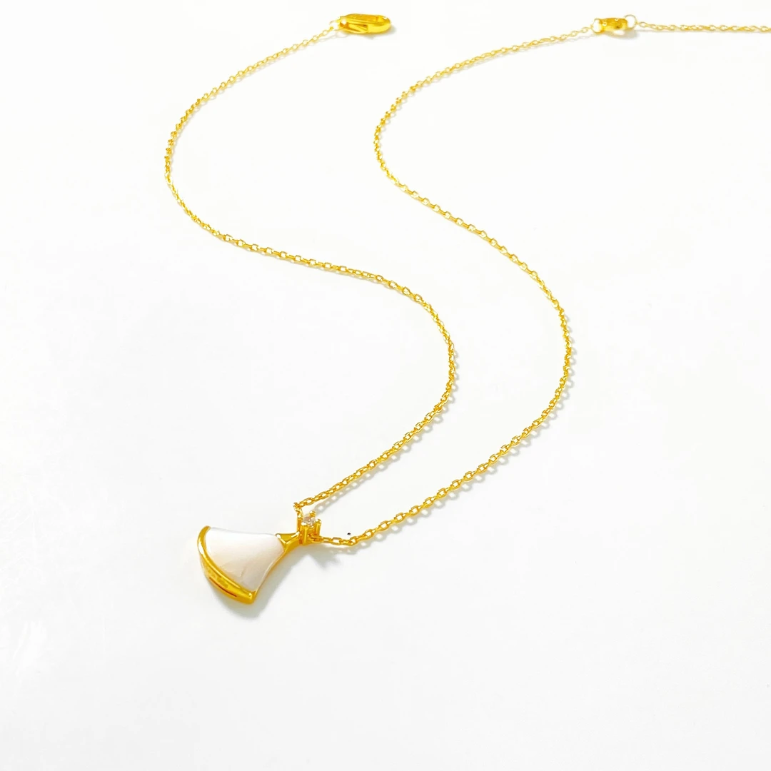 名式 铜合金吊坠 经典白贝小裙子轻奢气质简约45厘米项链FL054