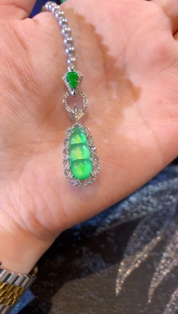 吊坠(不含链)18K金镶嵌翡翠S29