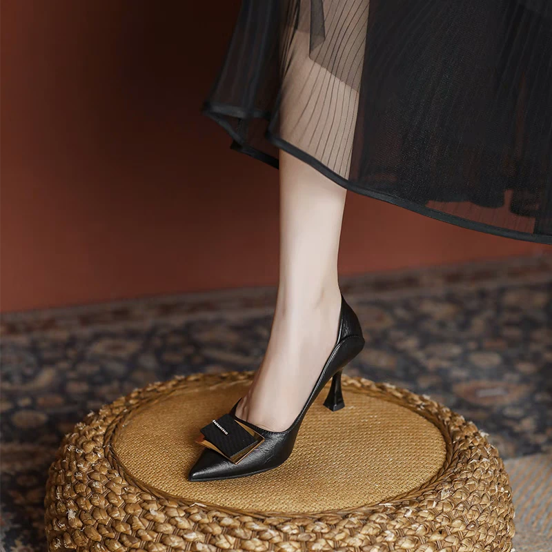羊皮不累脚软皮黑色法式气质小码313233高跟鞋女2025新款尖头单鞋