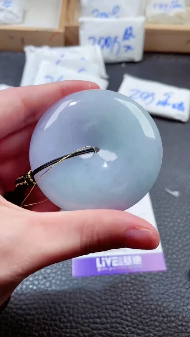 翡翠未镶嵌颈饰00001192