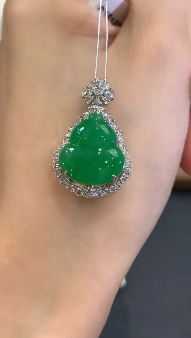 吊坠(不含链)18K金镶嵌翡翠q60