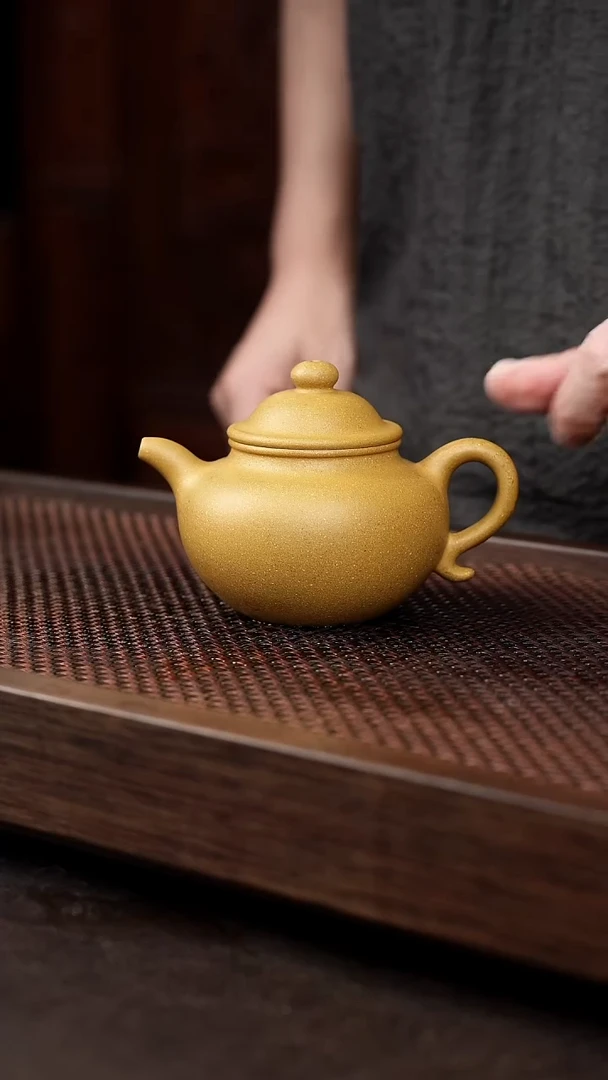 茶壶紫砂葵黄莲子
