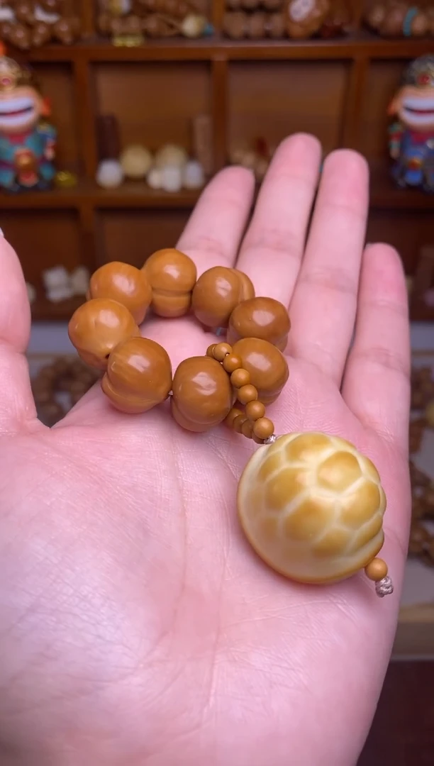 把件猴头核桃全品无暇屁桃＋大富甲手捻