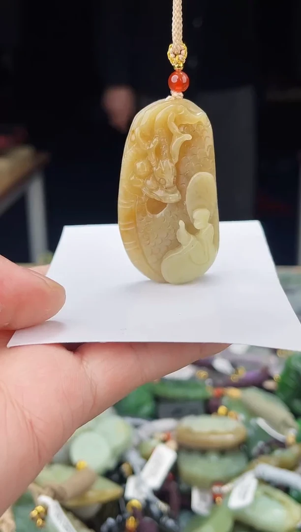 颈饰未镶嵌和田玉1