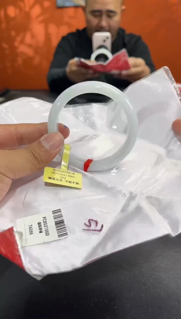 未镶嵌手镯翡翠翡翠手镯