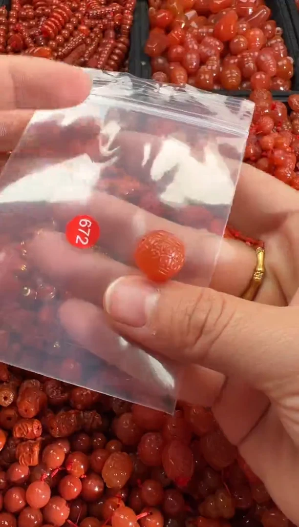 【闪购商品】南红玛瑙颈饰未镶嵌1