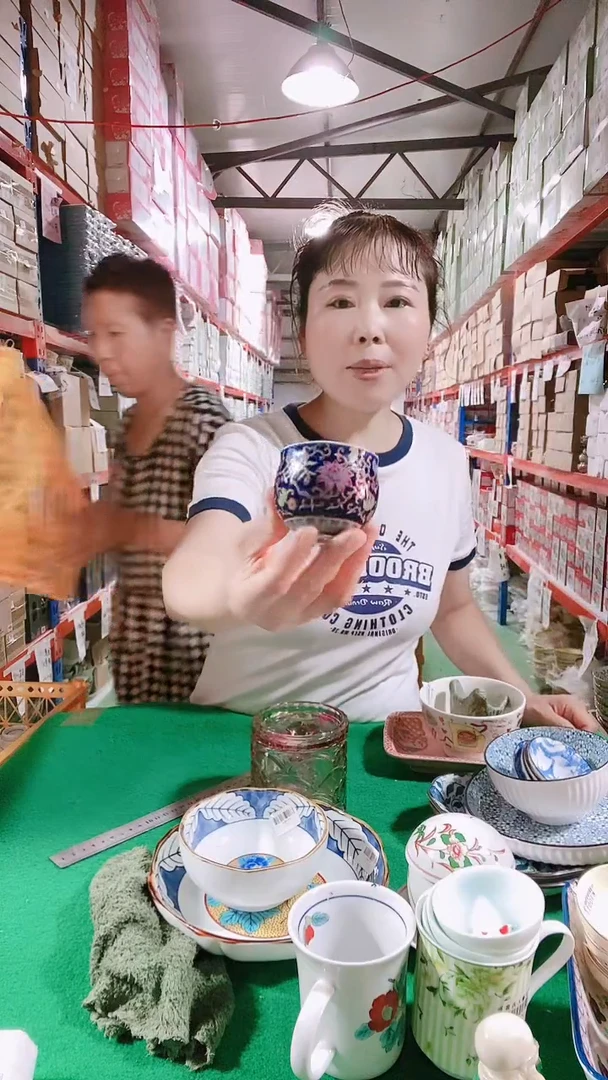 瓷片碗碟好物一件不留@@1
