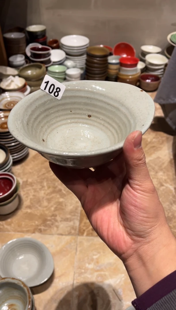 【闪购商品】瓷片108  灰的元宝碗1个