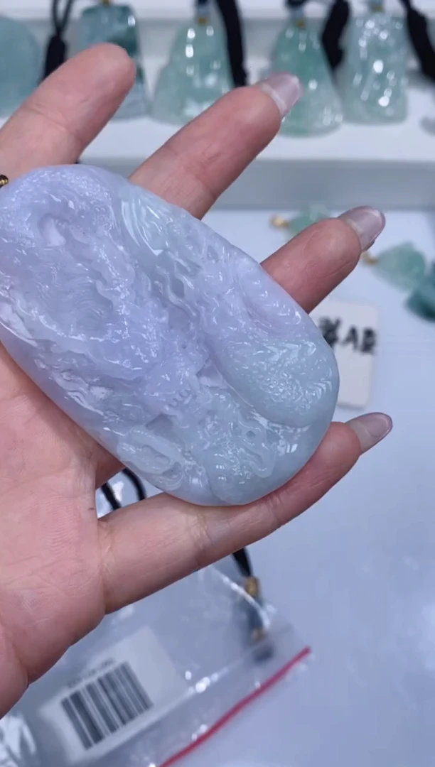 颈饰未镶嵌翡翠吊坠