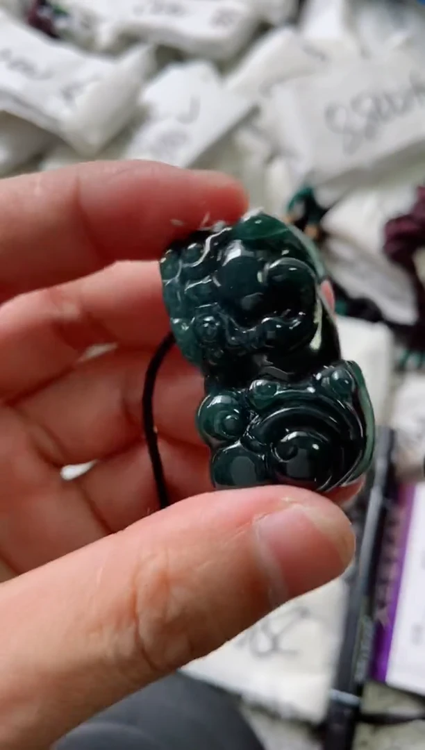 颈饰未镶嵌翡翠8