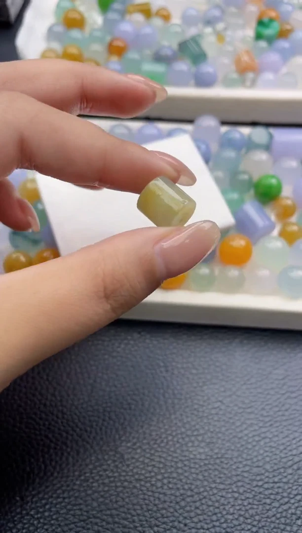 未镶嵌定制翡翠R****`0348