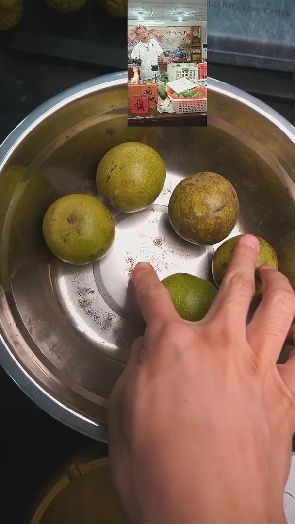 文玩核桃把件青皮盘山5个（售出不退不换）