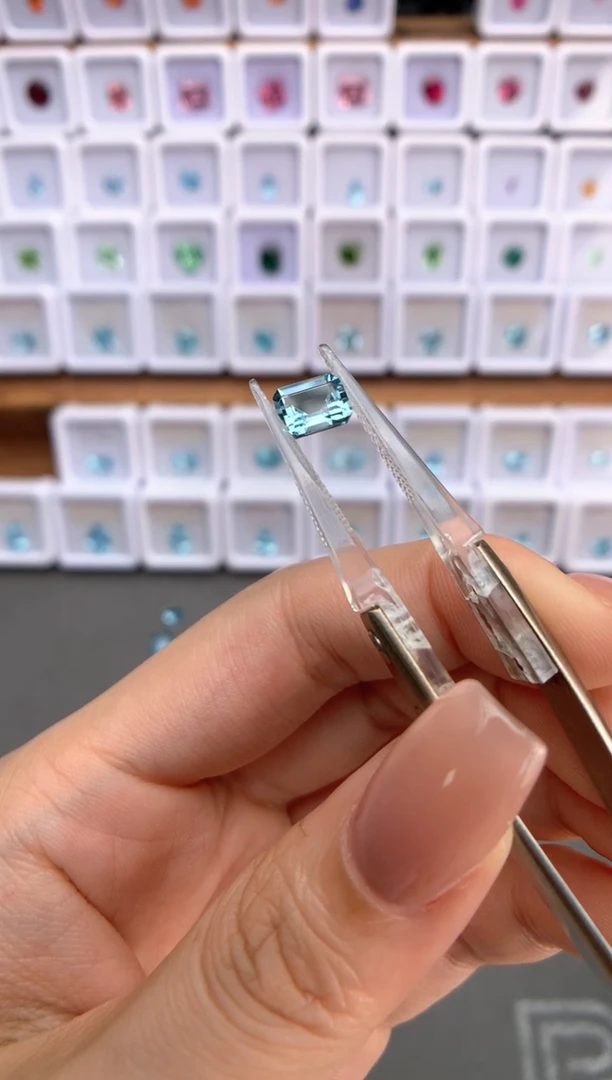 未镶嵌裸石定制海蓝宝石1.01ct03097