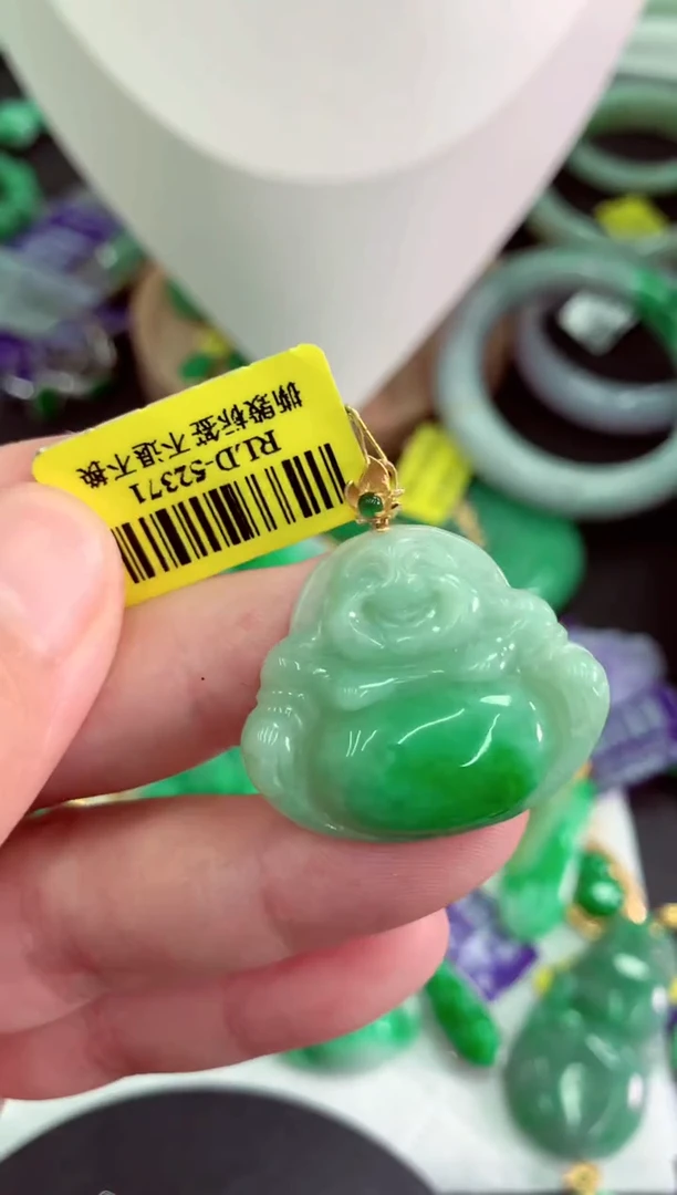 翡翠18K金镶嵌颈饰挂件