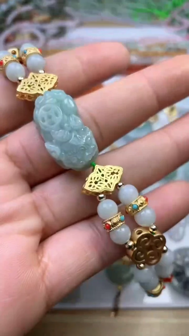 未镶嵌挂件翡翠1