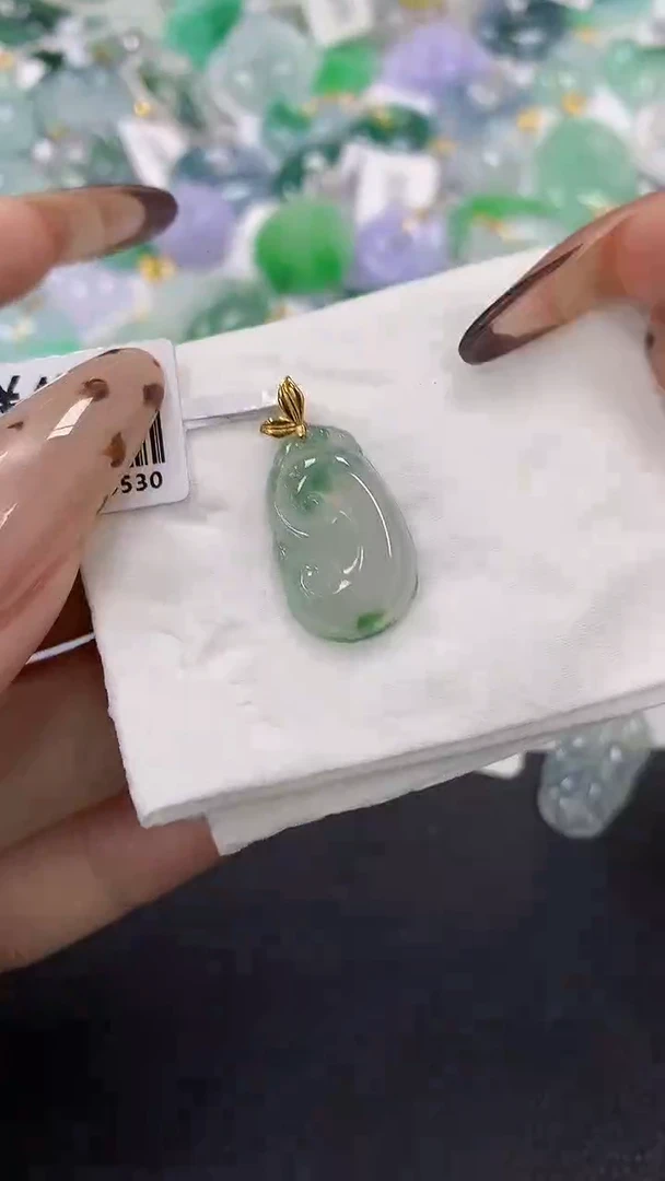 颈饰18K金镶嵌翡翠a货假一赔三支持复检百元上9元证书费自理