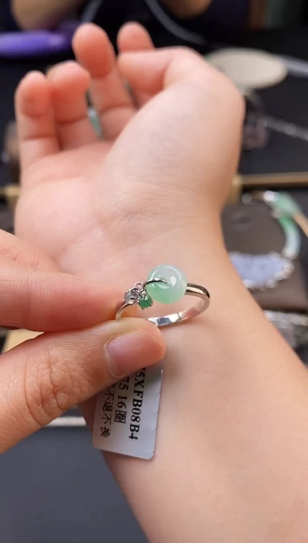 颈饰银S925镶嵌翡翠17998